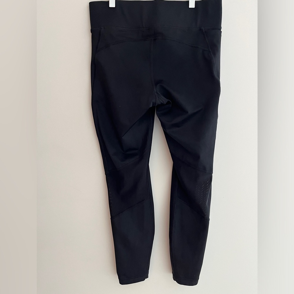 LOLE Black Burst Legging Side Pocket + Zipper Pocket Mesh Detail Yoga Workout